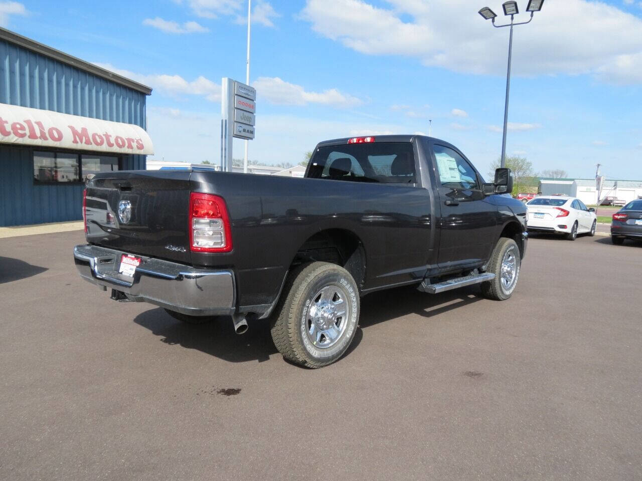 New 2024 RAM 2500 Tradesman w/ Chrome Appearance Group image 4