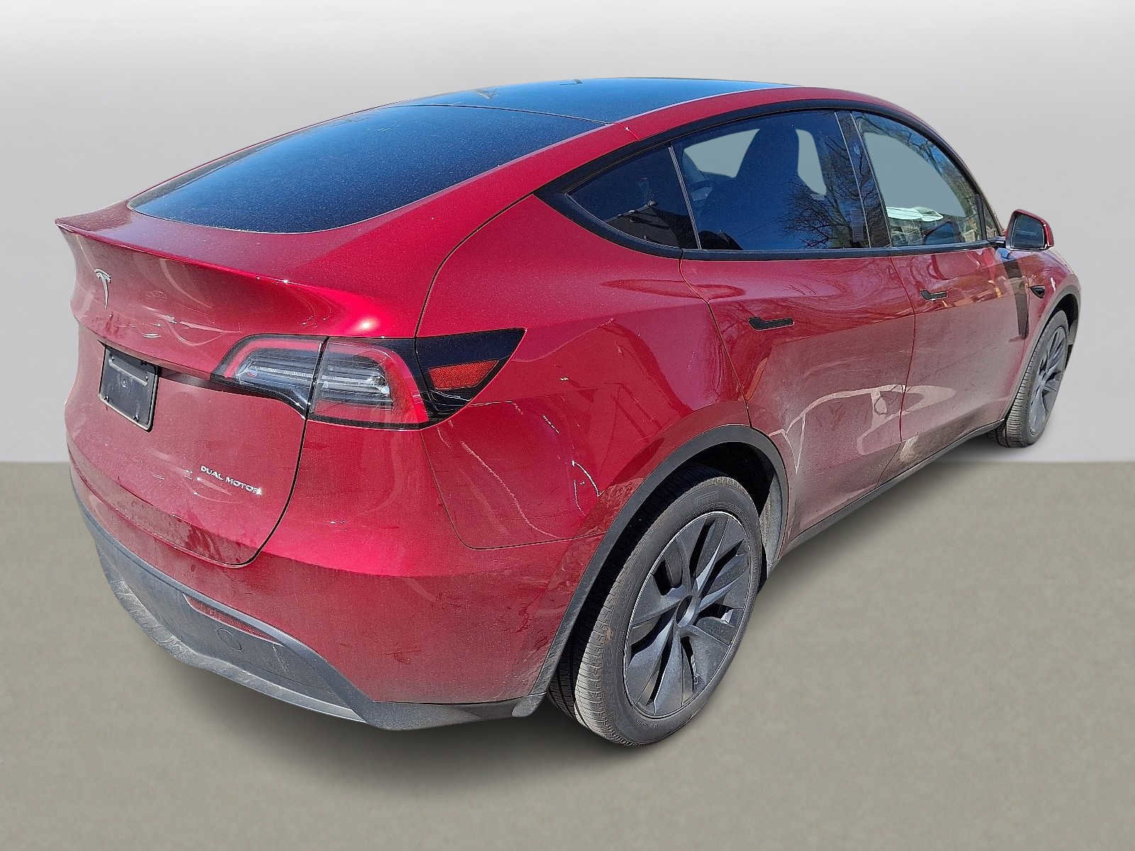 Used 2024 Tesla Model Y Long Range image 3