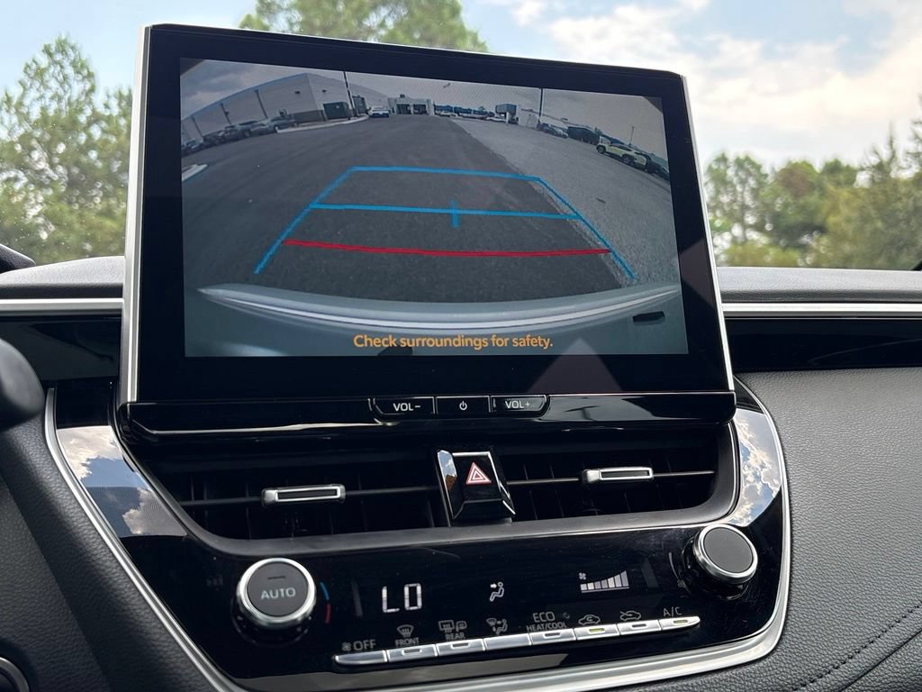 Used 2025 Toyota Corolla XSE FWD image 31