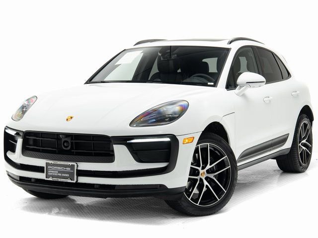 Certified 2025 Porsche Macan image 1