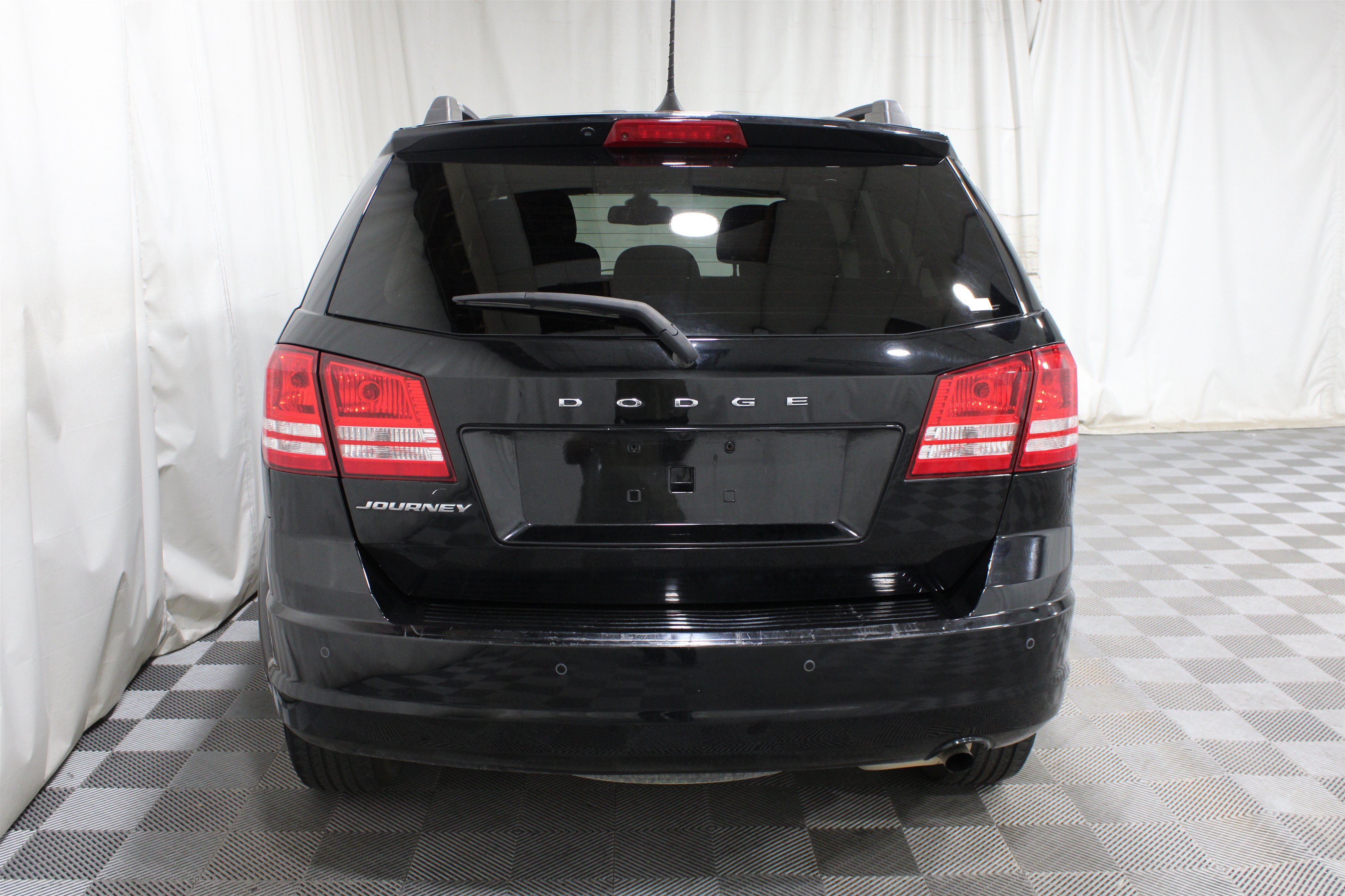 Used 2020 Dodge Journey SE w/ SE Popular Equipment Group FWD image 30