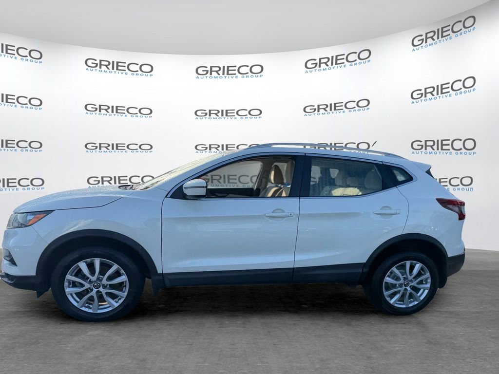 Used 2020 Nissan Rogue Sport SV FWD image 4