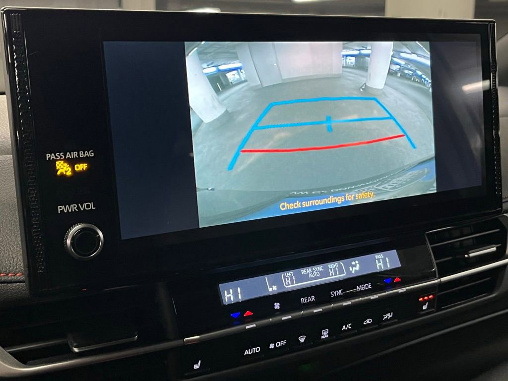 Used 2025 Toyota Sienna XSE image 30