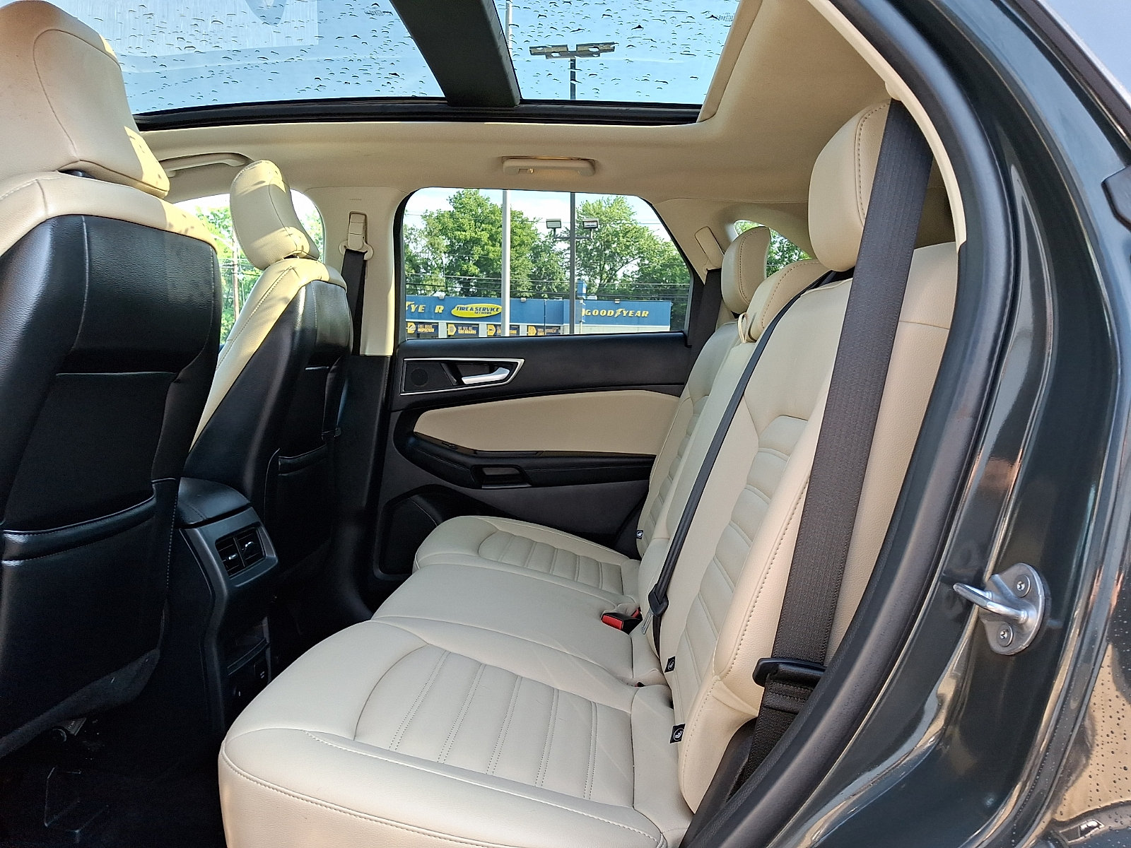 Certified 2023 Ford Edge SEL w/ Convenience Package AWD/4WD image 10