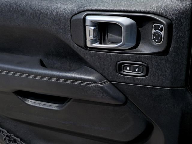 Used 2020 Jeep Wrangler Unlimited Sahara image 18