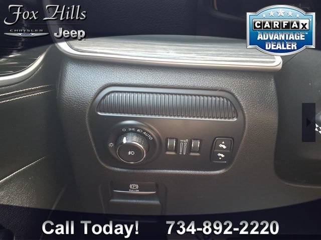 Certified 2024 Jeep Wagoneer Series II w/ Flexible Seating Group AWD/4WD image 17