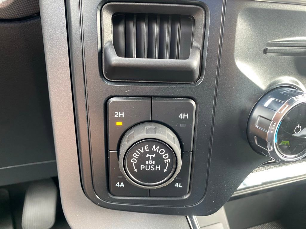 New 2025 Ford F150 Lariat w/ Equipment Group 501A Mid image 24