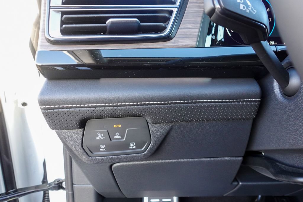 New 2026 Volkswagen Atlas SEL Premium R-Line image 24