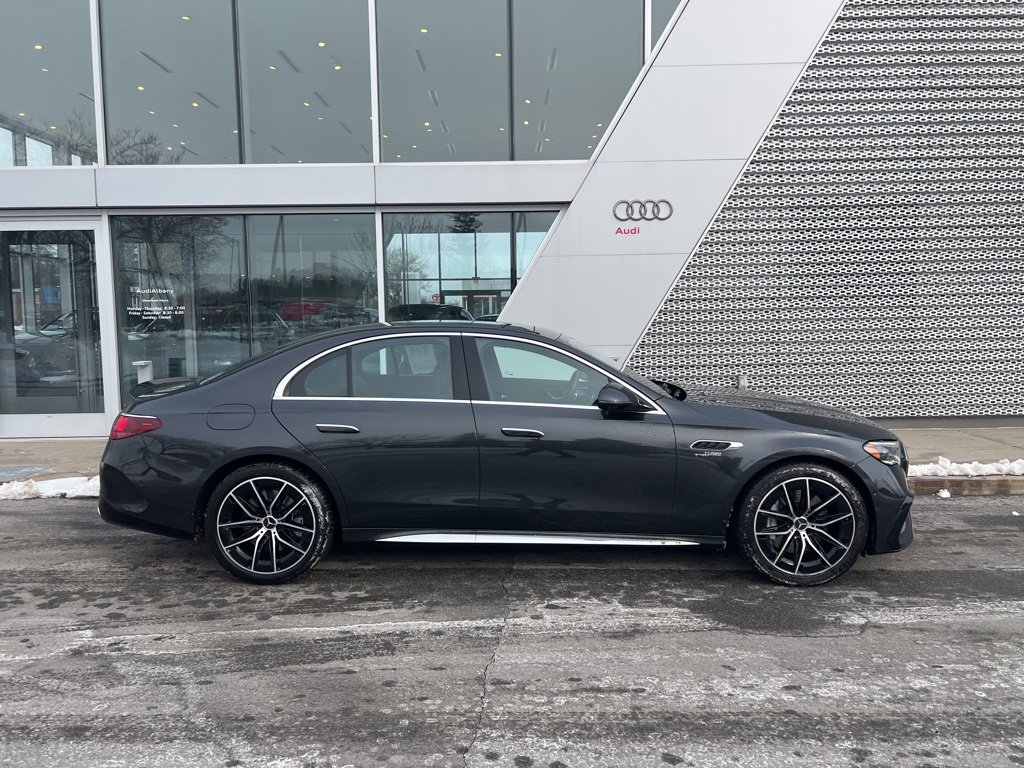 Used 2025 Mercedes-Benz E 53 AMG e 4MATIC Sedan image 16