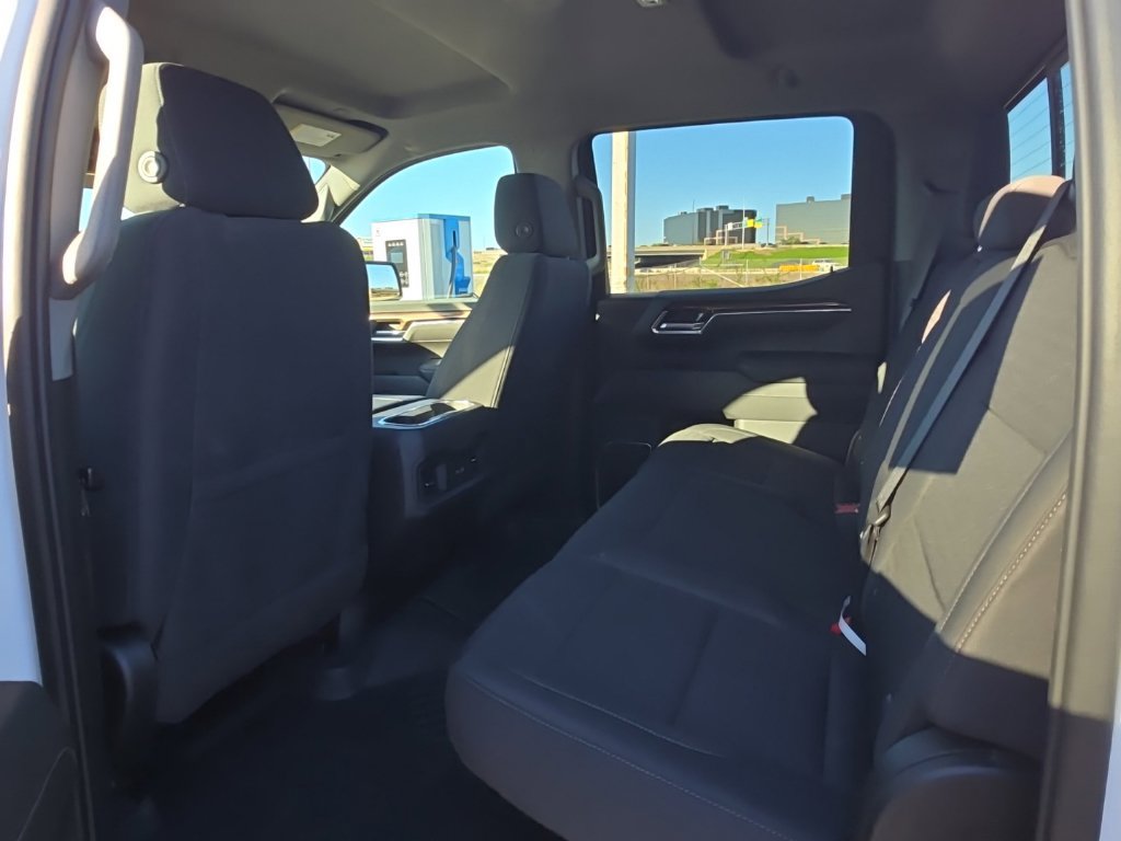 Used 2023 Chevrolet Silverado 1500 RST AWD/4WD image 13