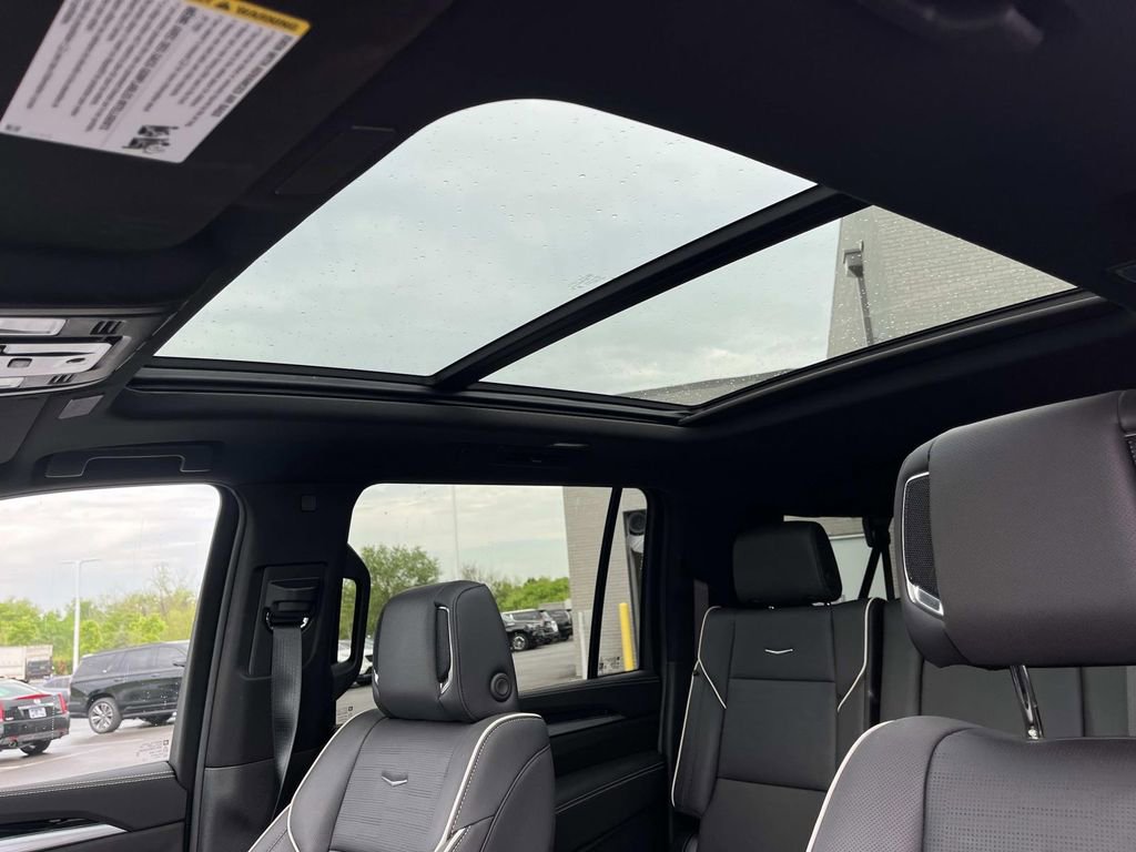 Certified 2025 Cadillac Escalade ESV Sport w/ Touring Package AWD/4WD image 29