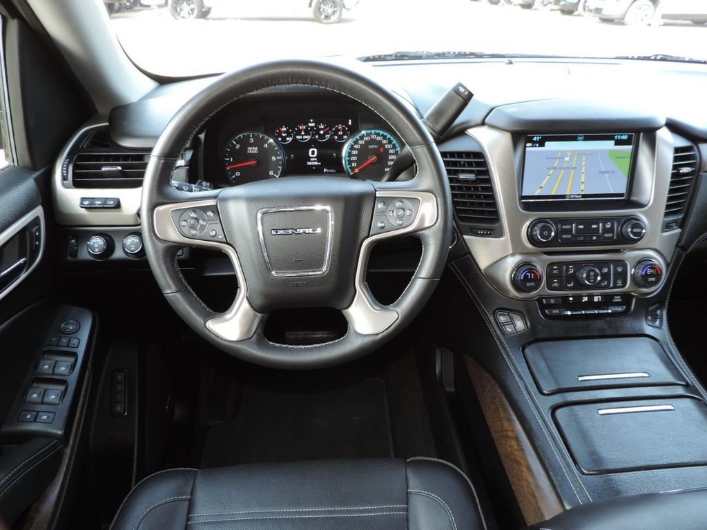 Used 2018 GMC Yukon Denali w/ Open Road Package AWD/4WD image 24