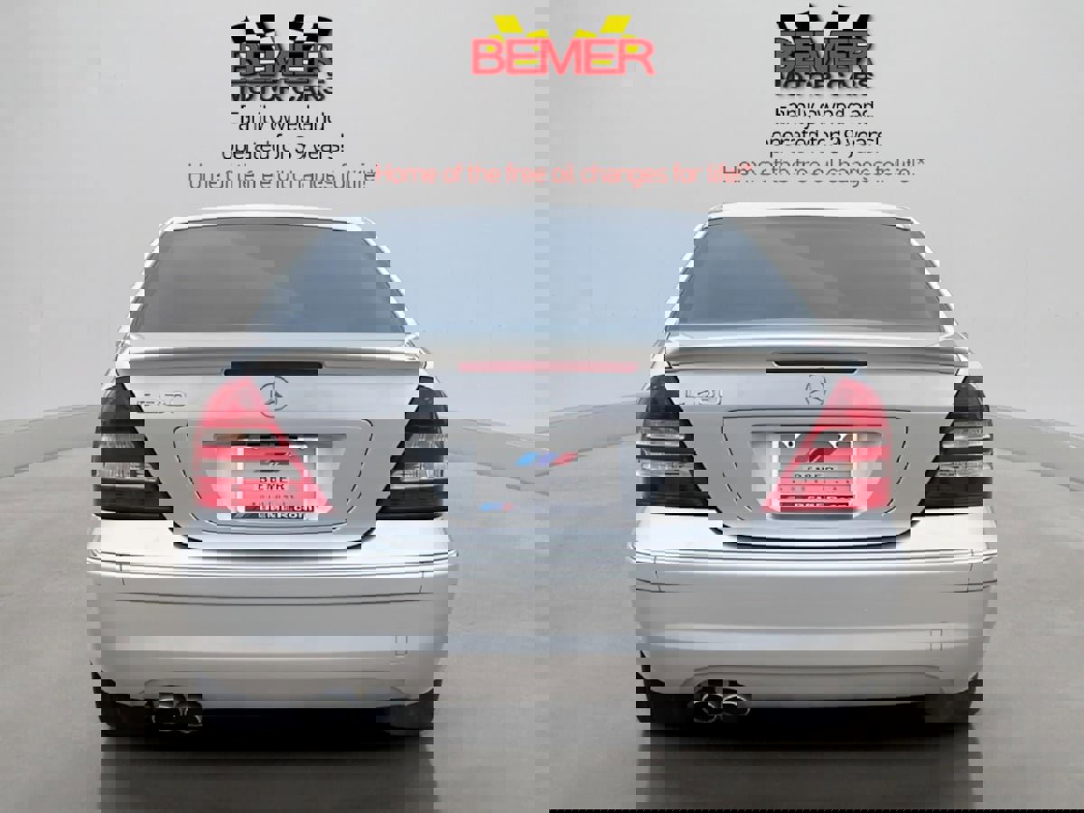 Used 2007 Mercedes-Benz C 230 Sedan image 4