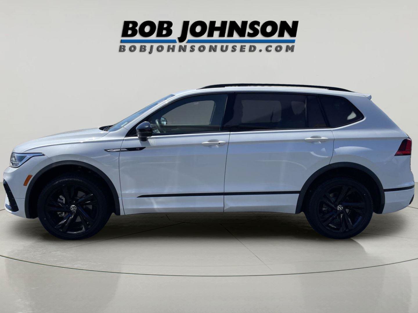 Used 2023 Volkswagen Tiguan SE R-Line FWD image 6