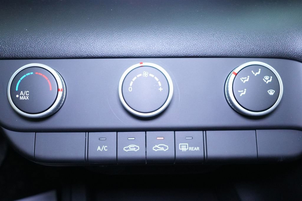 New 2026 Hyundai Elantra SE image 29