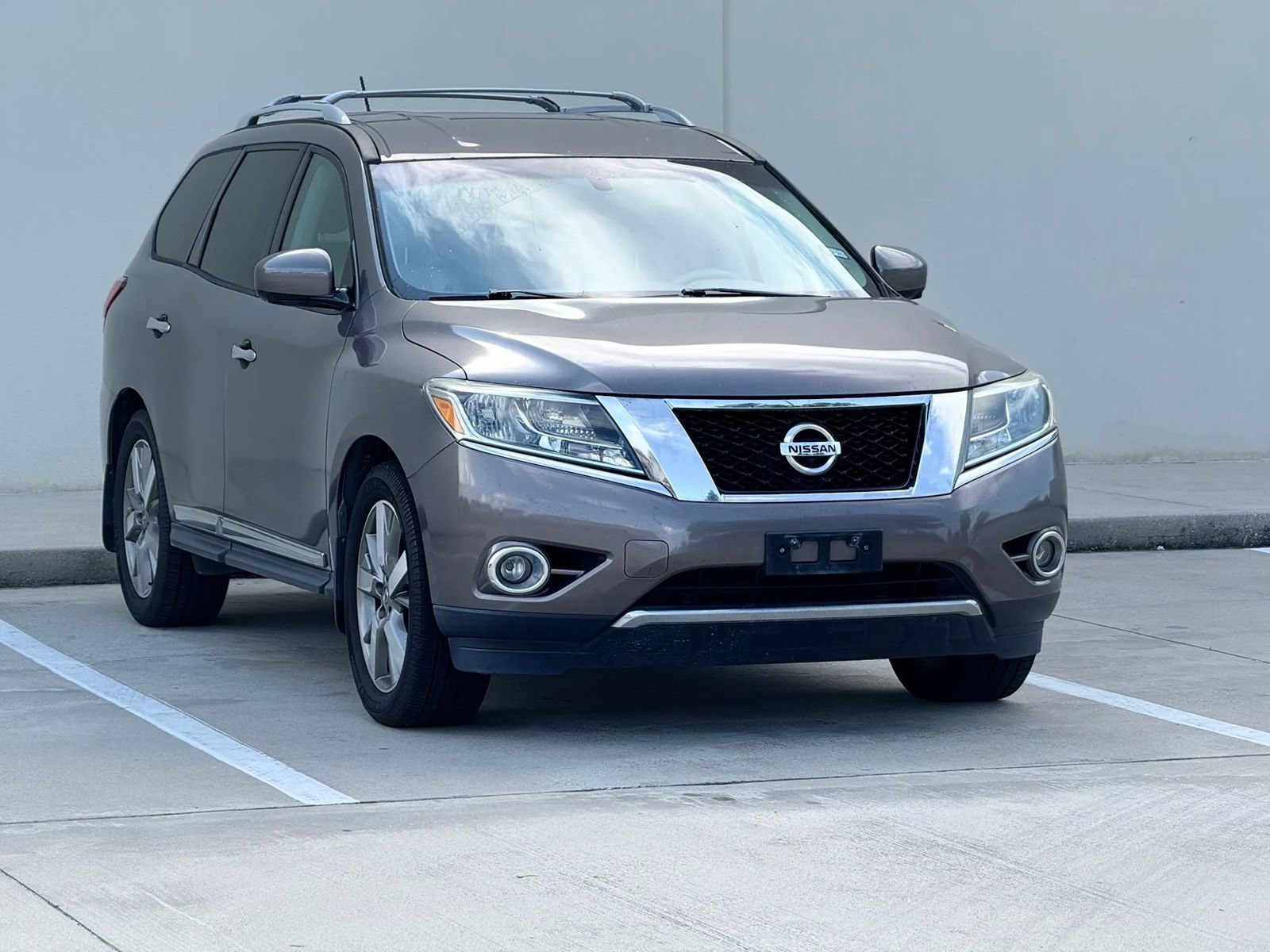Used 2014 Nissan Pathfinder Platinum FWD image 9
