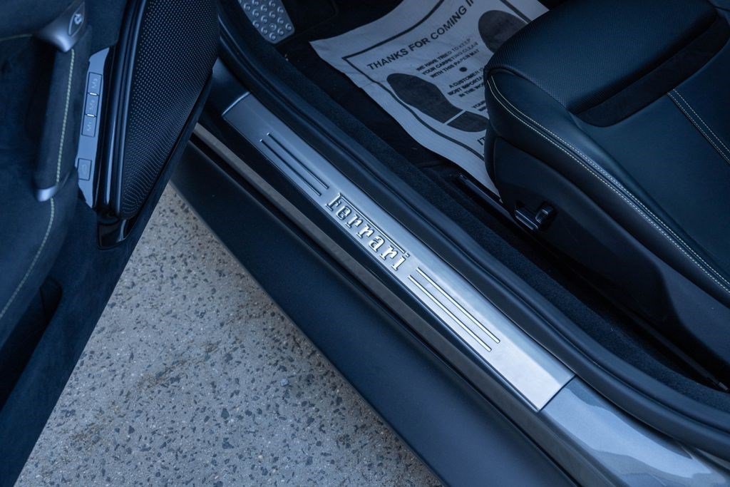 Used 2022 Ferrari Roma RWD image 30