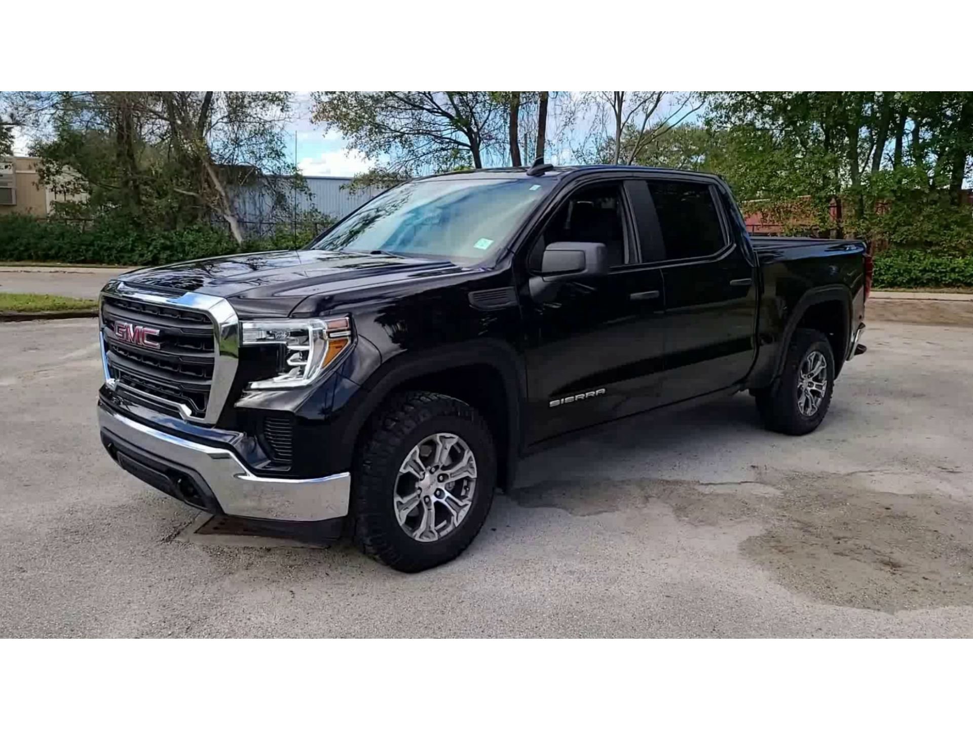 Used 2021 GMC Sierra 1500 4x4 Crew Cab w/ Sierra Value Package image 5