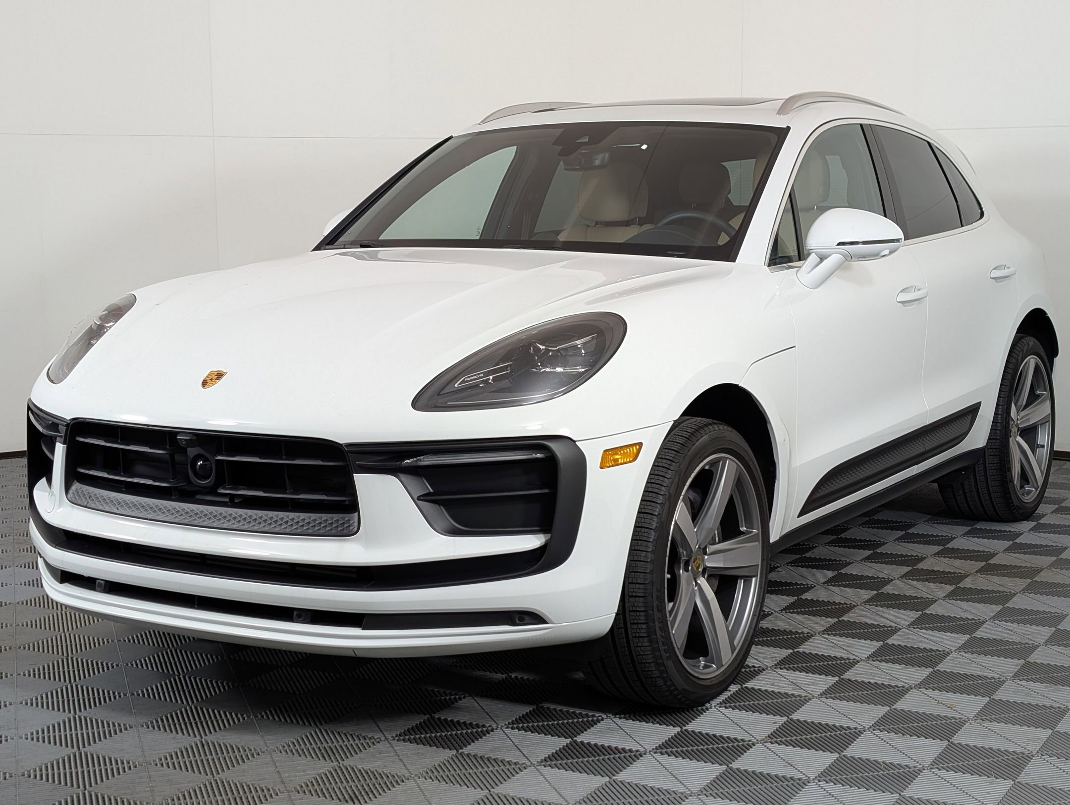 Used 2025 Porsche Macan