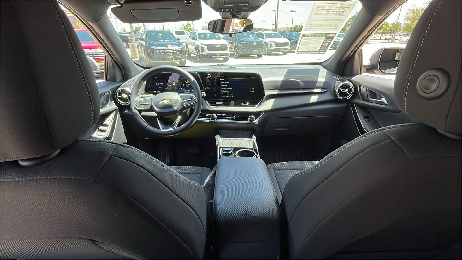 Used 2026 Chevrolet Equinox LT FWD image 25