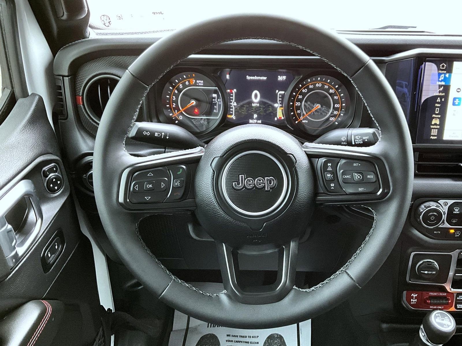 Used 2025 Jeep Gladiator Rubicon AWD/4WD image 12