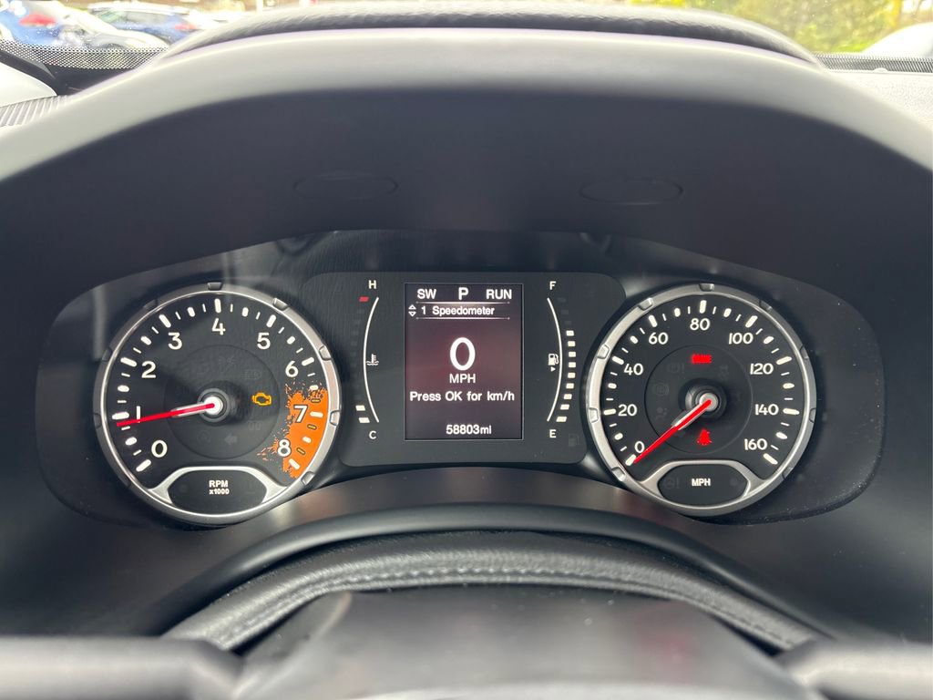 Used 2015 Jeep Renegade Latitude w/ Popular Equipment Group AWD/4WD image 21