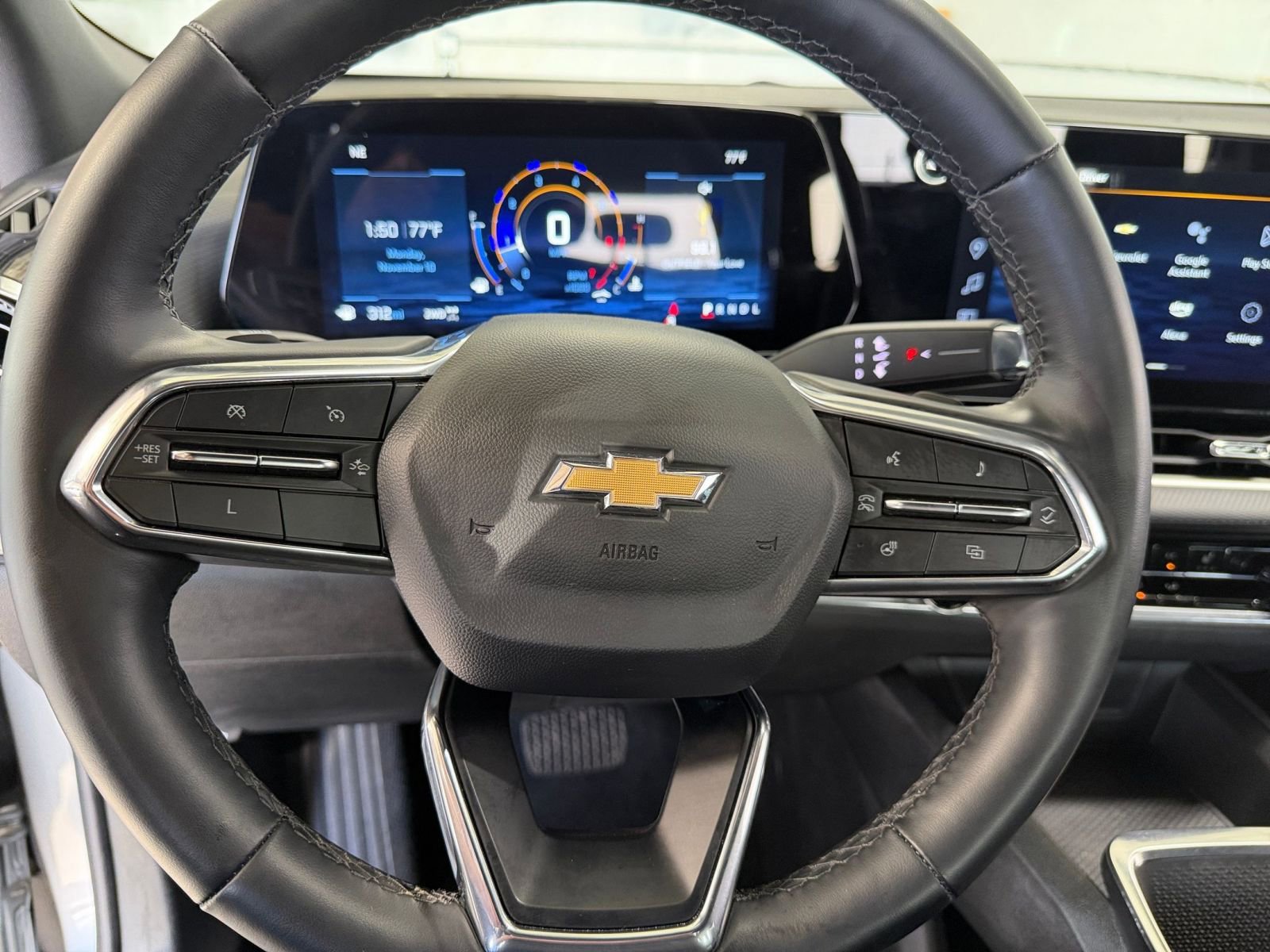 Used 2025 Chevrolet Equinox LT image 27