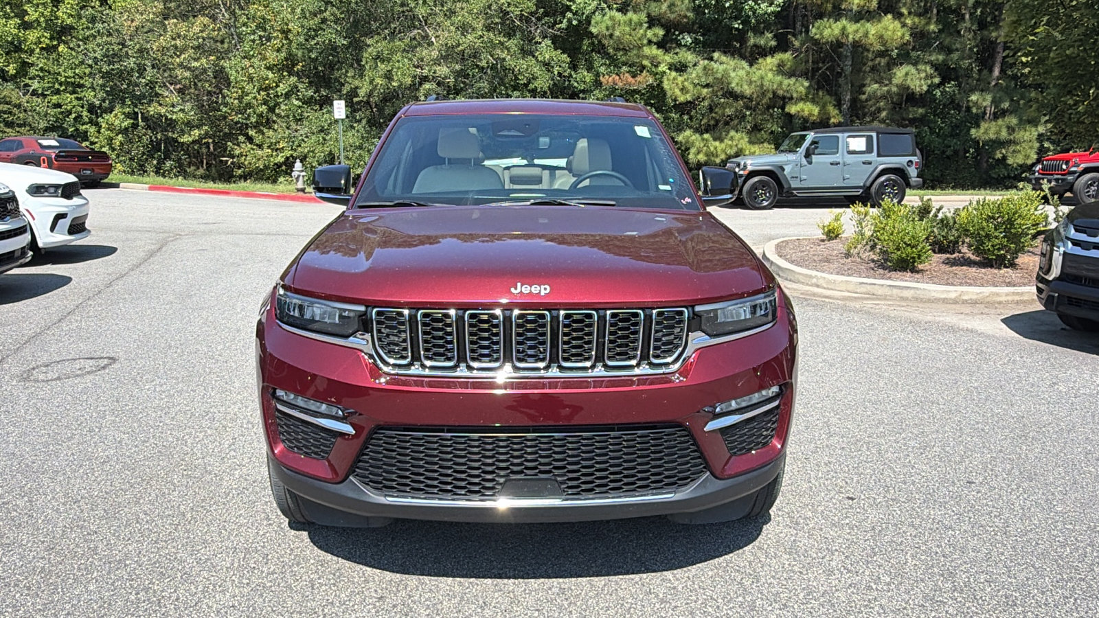 Used 2024 Jeep Grand Cherokee Limited 4xe AWD/4WD image 3