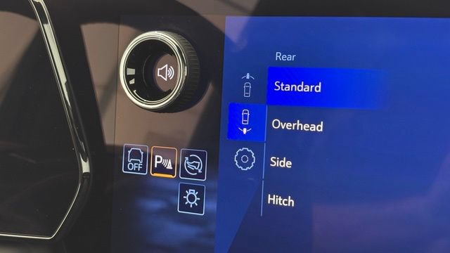 Used 2025 Chevrolet Silverado EV LT AWD/4WD image 39