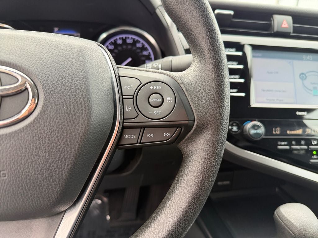 Used 2020 Toyota Camry LE FWD image 16