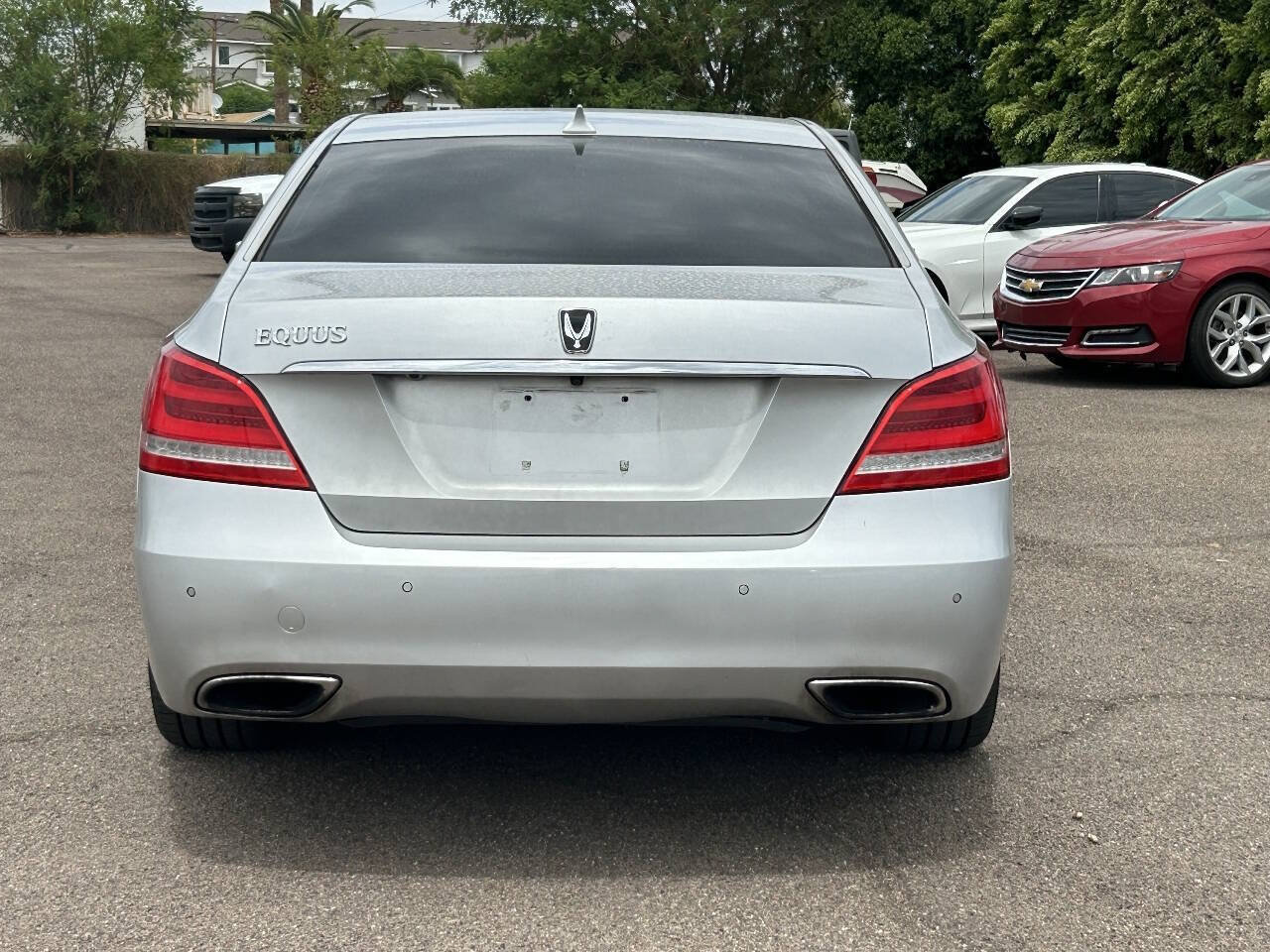 Used 2015 Hyundai Equus Signature RWD image 4