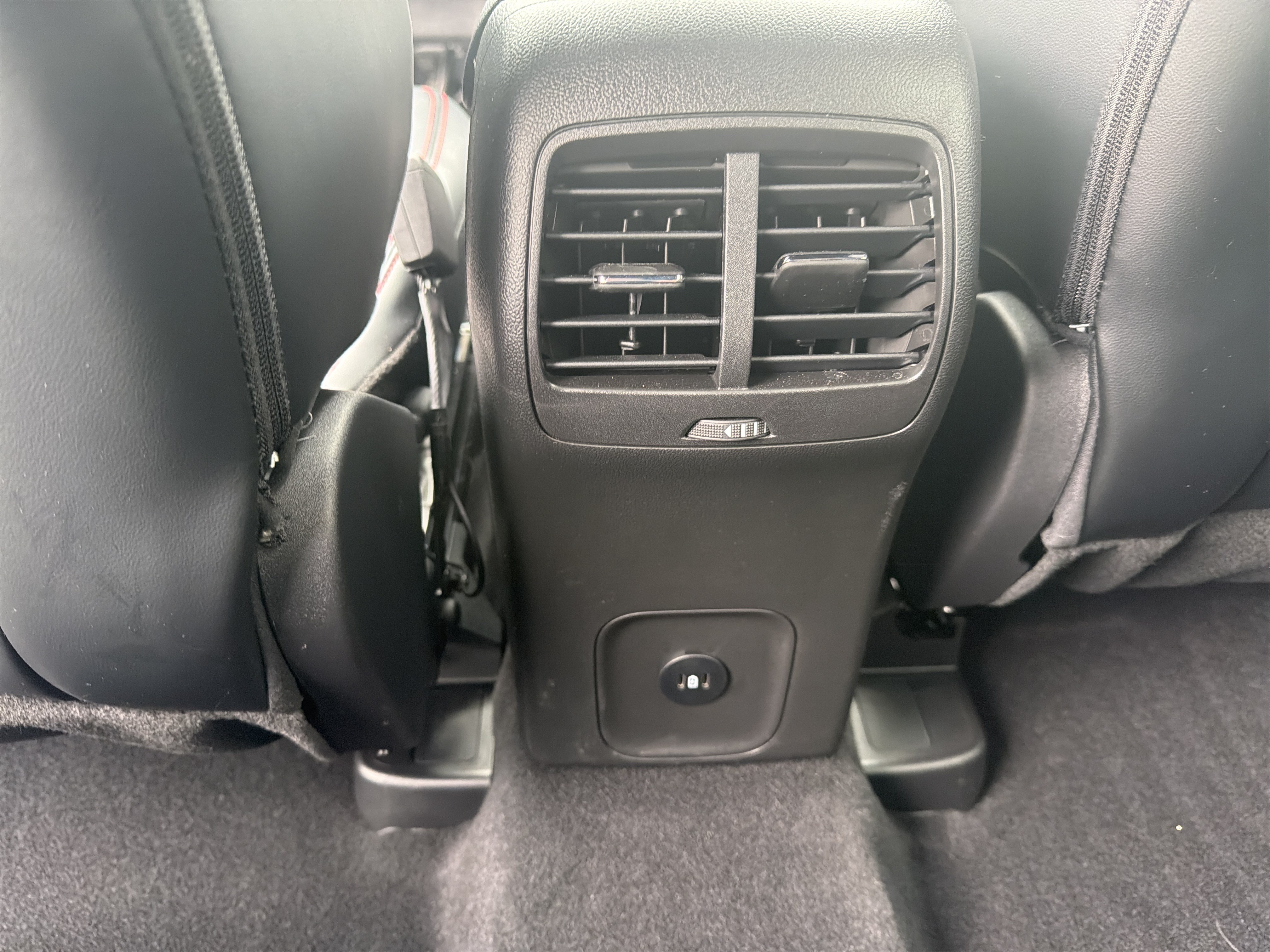 Used 2025 Ford Escape ST-Line w/ Equipment Group 301A FWD image 27