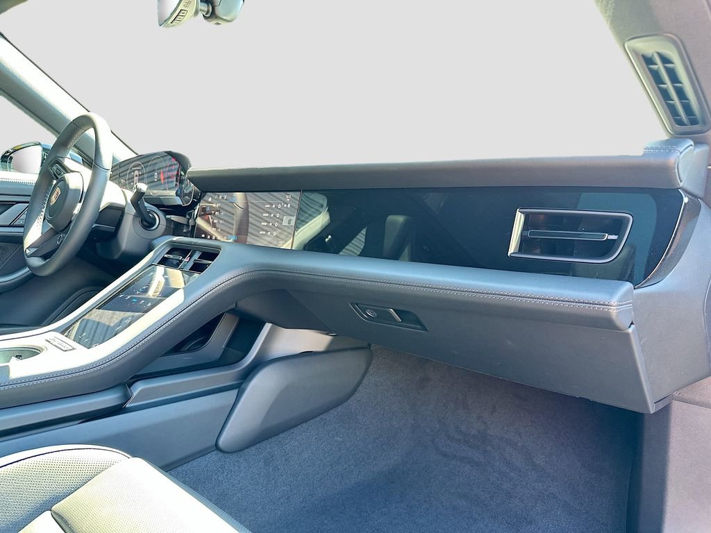 New 2026 Porsche Taycan AWD/4WD image 31