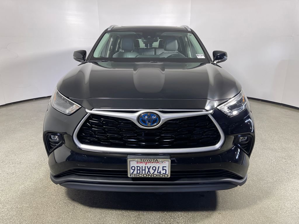 Used 2022 Toyota Highlander XLE AWD/4WD image 8