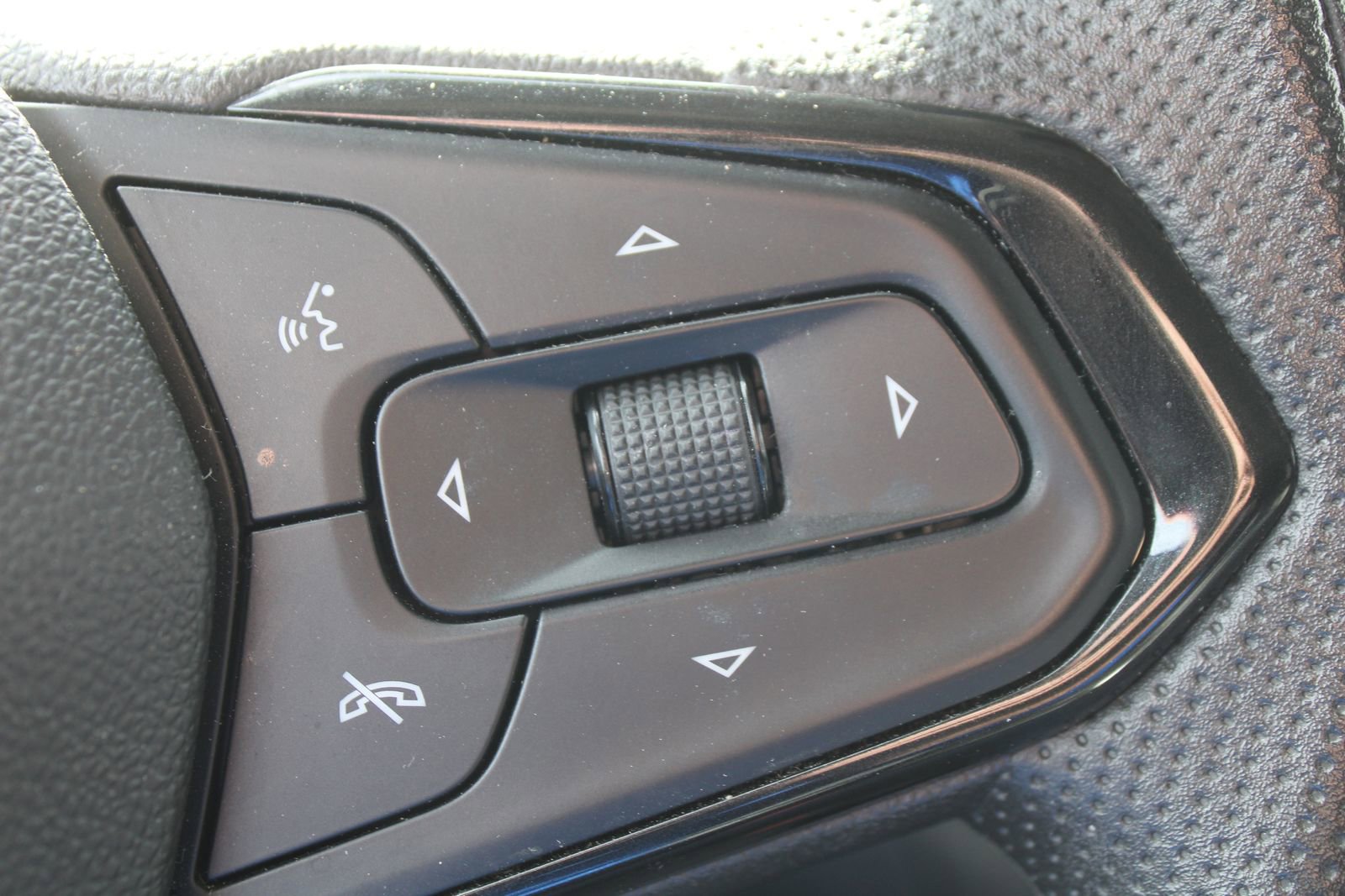 Used 2023 Chevrolet TrailBlazer LT image 31