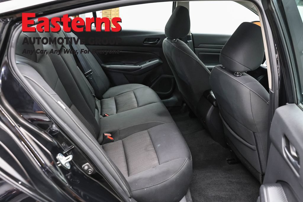 Used 2025 Nissan Altima 2.5 SV FWD image 21