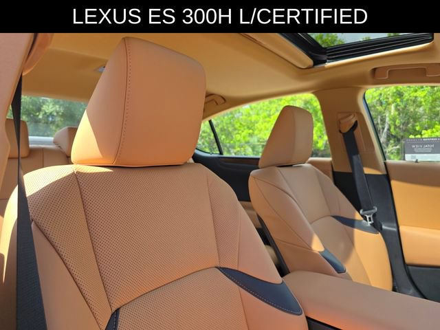 Used 2025 Lexus ES 300h w/ Premium Package FWD image 11
