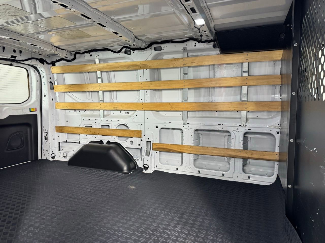Used 2024 Ford Transit 250 Low Roof w/ Exterior Upgrade Package image 20
