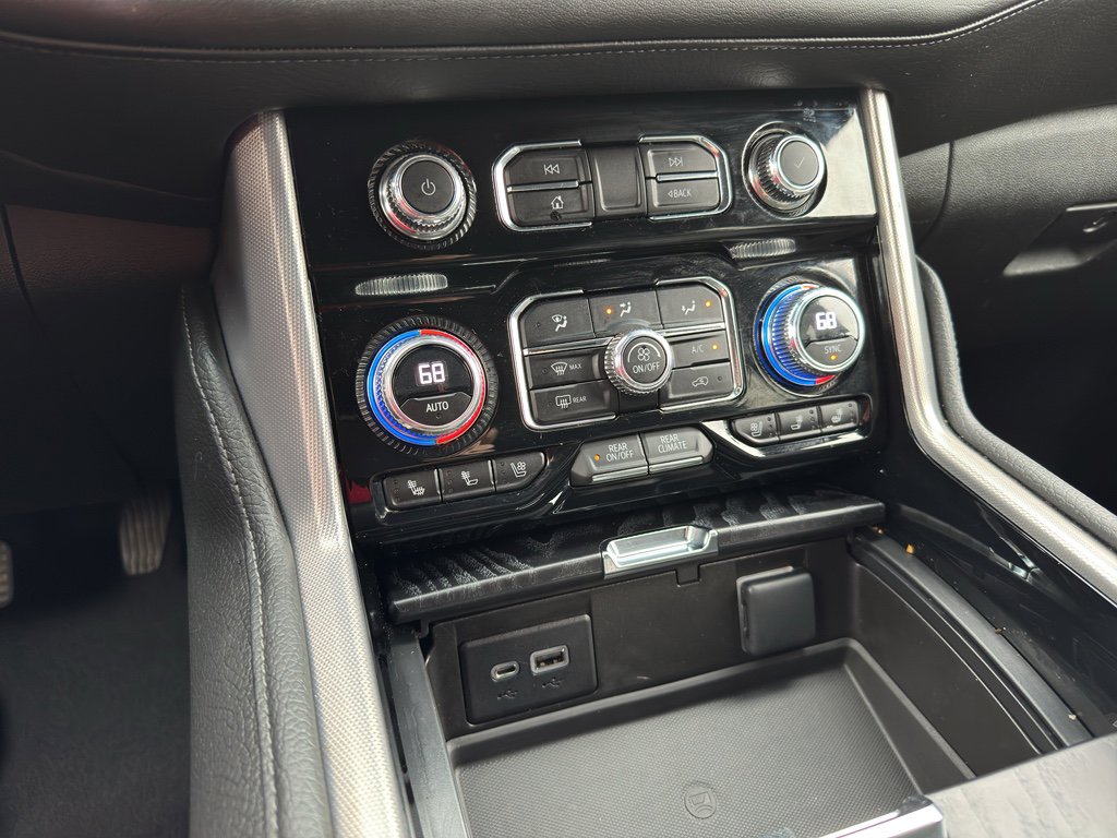 Used 2023 GMC Yukon Denali image 30