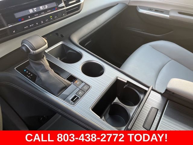 Used 2025 Toyota Sienna XLE image 26