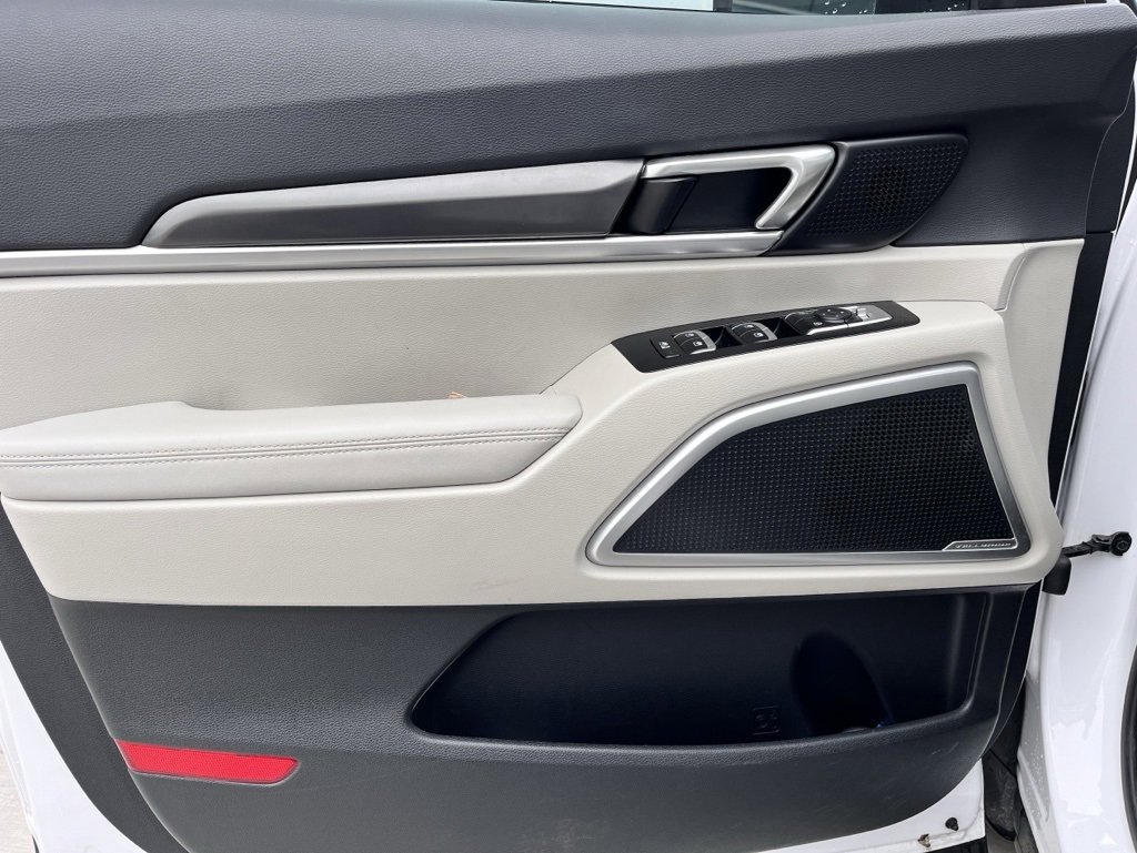 Used 2024 Kia Telluride S w/ S Sunroof Package image 6