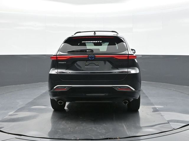 Used 2024 Toyota Venza Nightshade image 11