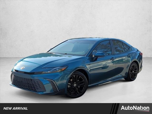 Certified 2025 Toyota Camry SE image 1