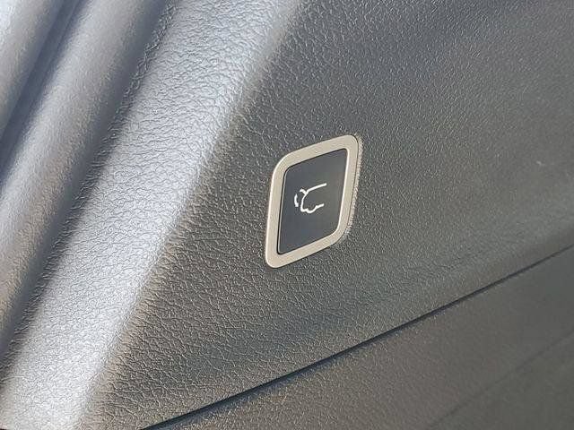New 2026 Chrysler Pacifica Select w/ S Appearance Package FWD image 8