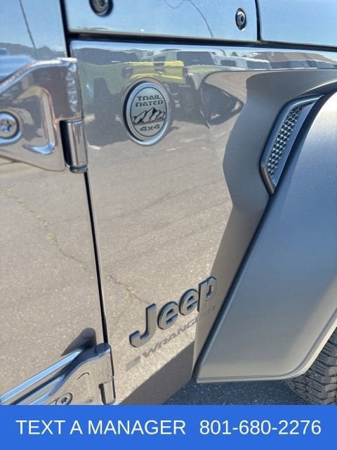 Used 2025 Jeep Wrangler Unlimited Sport AWD/4WD image 13