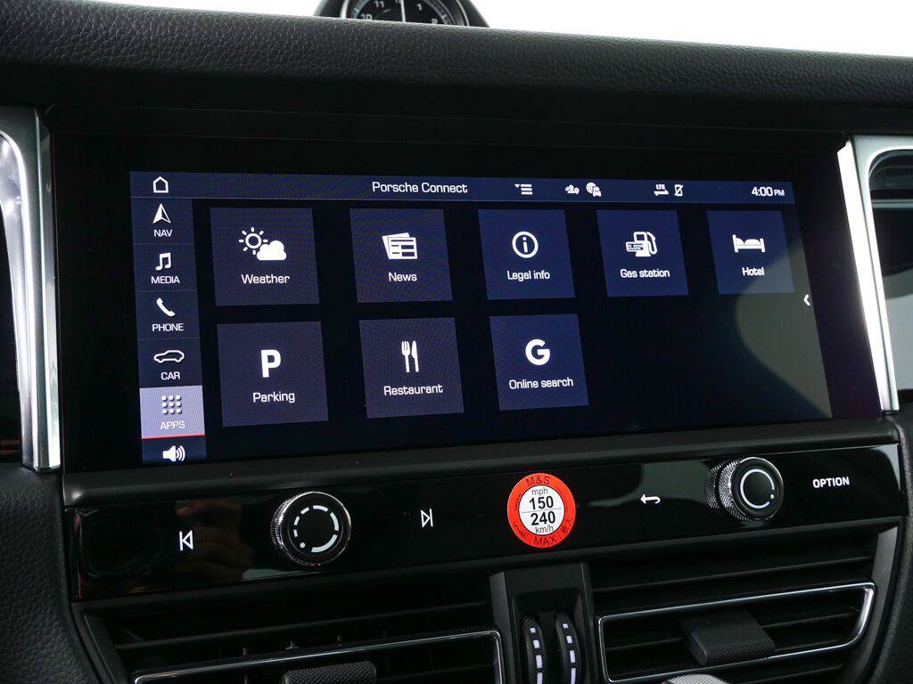 Certified 2026 Porsche Macan AWD/4WD image 15