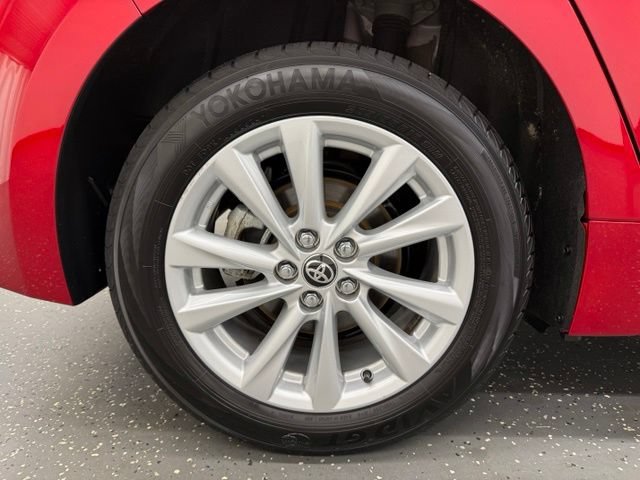 Certified 2025 Toyota Corolla SE w/ SE Package FWD image 21