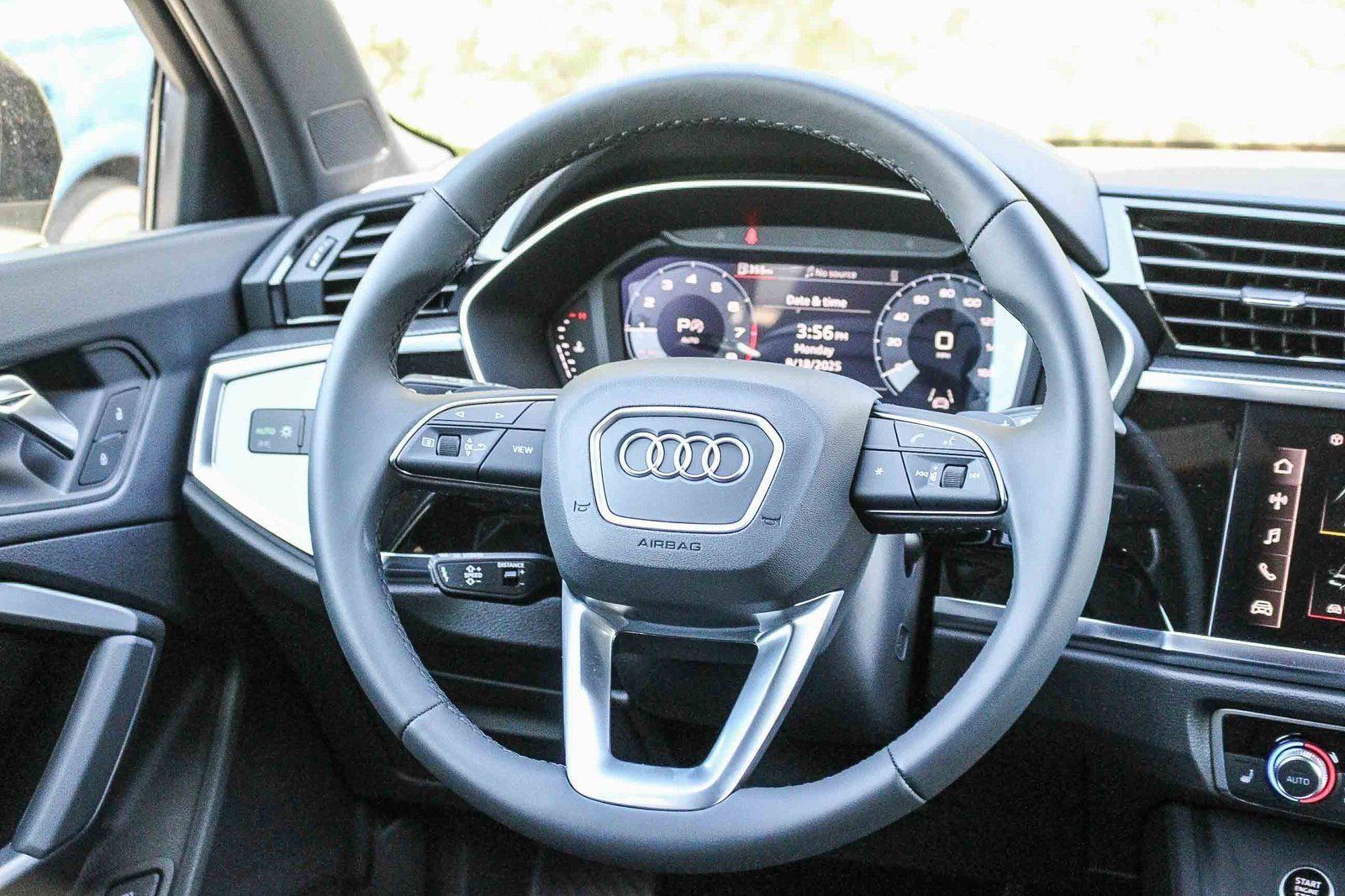 Used 2025 Audi Q3 2.0T Premium w/ Convenience Package AWD/4WD image 16