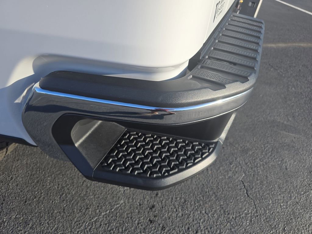 Used 2024 Chevrolet Silverado 1500 LT image 13