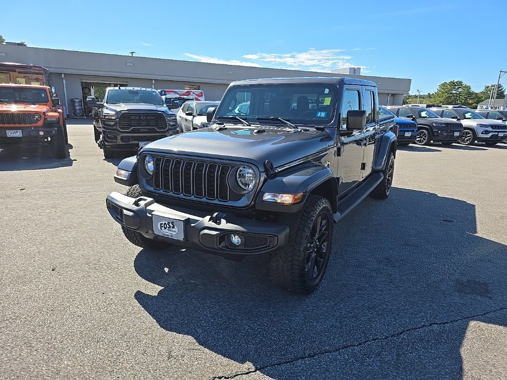 Certified 2024 Jeep Gladiator Sport image 3